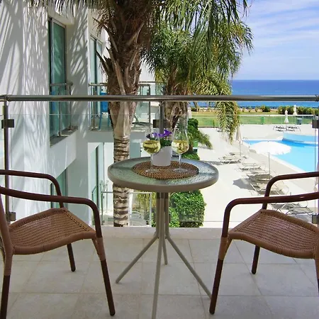 Niovi - Coralli Beachfront * פרוטאראס